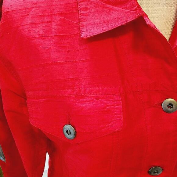 CHICOS RED BUTTON DOWN LIGHT WEIGHT SILK JACKET SIZE 0(SMALL) - Picture 4 of 5
